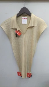 Top smanicato giallo ISSEY MIYAKE PLISSETTATO PLEASE taglia 3 - Foto 1 di 7