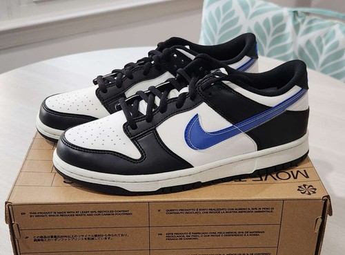 Nike Dunk Low GS 'TPU Swoosh' nero royal bianco (FD0689 001) taglia giovanile 6 5 anni NUOVE