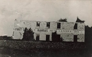 Pawnee Kansas Primer Edificio del Capitolio circa 1855 RPPC Postal LP29 - Imagen 1 de 2