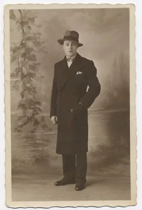 BP492 Carte Photo vintage card RPPC Homme mode fashion hat chapeau Henri Leguet - Picture 1 of 1