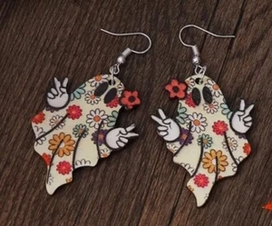 Ghost Hippie Women’s Earrings Flower Nature  Halloween Fall - Picture 1 of 2