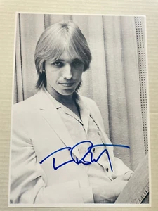 Tom Petty Hand Signed Autograph - 8 x 12 Photo W/COA - Picture 1 of 6