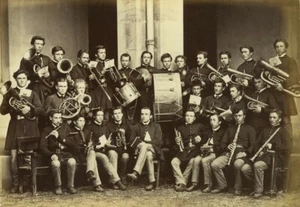 Musique. Fanfare d'un lycée. Saône-et-Loire. Chalon ? Paray-le-Monial ? 1874. - Foto 1 di 3