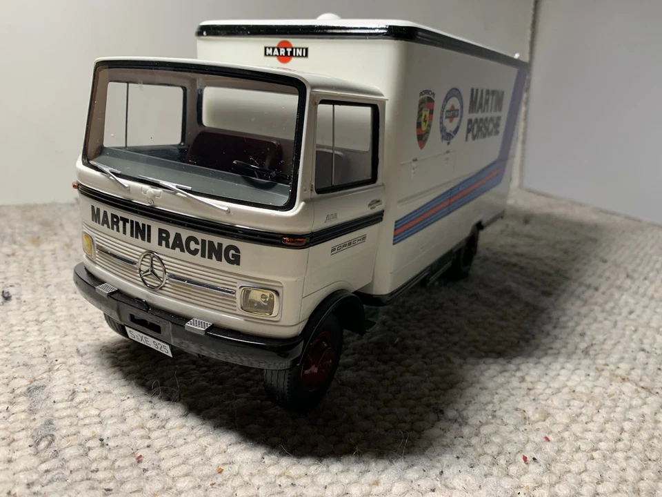 Seltener Premium Classixxs 1:18 Mercedes-Benz LP608 "Martini Racing" mit OVP - Bild 1 von 4