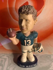LOGO CASCO ORIGINALE VINTAGE MIAMI DOLPHINS DAN MARINO BOBBLEHEAD #13 NFL FOOTBALL - Foto 1 di 7