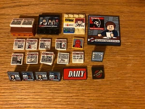 LEGO SPIDERMAN Newspaper 'DAILY BUGLE' Decorated Printed Tiles And Sticker Lot - Picture 1 of 1