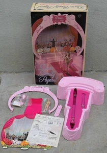 Muñeca pasarela vintage Dawn Beauty Pageant flores corona topper juguetes 1971 ¿COMPLETO? - Imagen 1 de 24