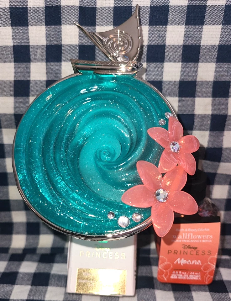 Bath & Body Works Disney Princess Moana Plug In Light Up Wallflower Plug