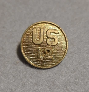 WW1 Type 1 Gilt U.S. 12th Regt. Collar Disk - Picture 1 of 3