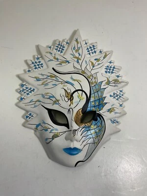 Vintage Masquerade White Ceramic Wall Mount Mardi Gras Mask 7.5” x 5.5” Foto 1 de 3