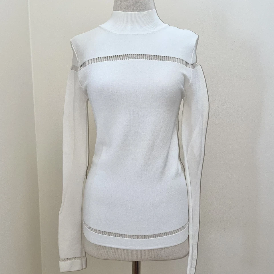 Suéter Asos One Day alto branco gola simulada com detalhe de gaiola tamanho pequeno - Imagem 1 de 4