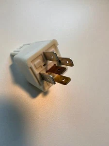 Hella Wechsel Relais 30/15A 24 Volt LKW Mercedes MAN Scania Volvo Iveco - Bild 1 von 4