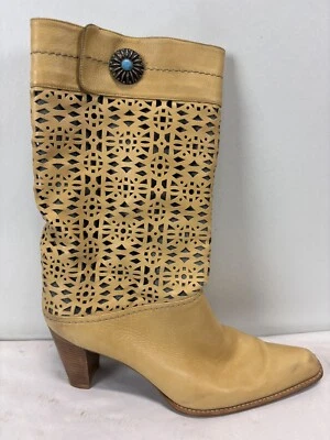 Botas de Tacón Stuart Weitzman Talla 10.5 Para Mujer Boho Western Amarillo Cuero Recortes Foto 1 de 4