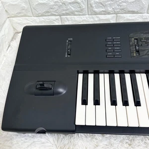 Estación de trabajo de música KORG 01/W FD de 61 teclas (1991) probada con cable de alimentación de estuche rígido - Imagen 1 de 14