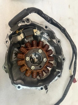 2008 HONDA CBR1000RR STATOR AND COVER 31120-MFL-641, 11321-MFL-670 - Image 1 of 4