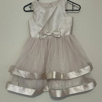 Vestido Speechless Bronceado En Capas Sin Mangas Niños Talla 6X Niña’s Foto 1 de 4