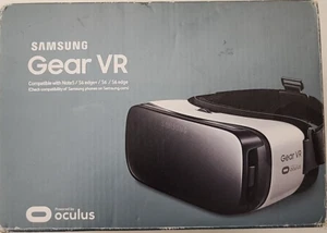 Samsung Gear VR Powered by Oculus - New, Open Box - Picture 1 of 1