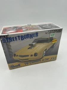 1:24 Revell ’79 Camaro Z-28 3 n’ 1 Plastic Model Kit 2003 Factory Sealed - Picture 1 of 6