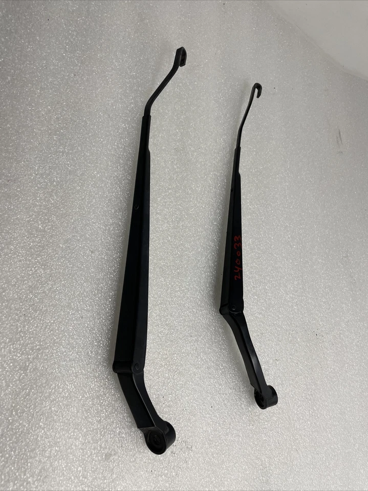 1997 年丰田 COROLLA 左右 WINDSHIELD WIPER ARMS 对原始设备制造商 — 第 1/4 张图片