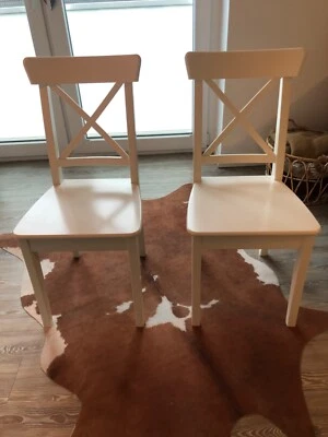 2 weiße Ikea Stühle "Ingolf" gebraucht - Bild 1 von 3