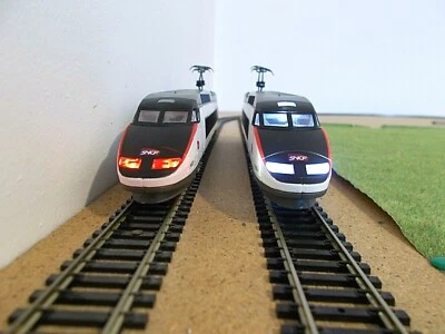 éclairage inversé BLANC & ROUGE POUR TGVA & TRICOURANT MEHANO DIGITAL neuf - Photo 1/4