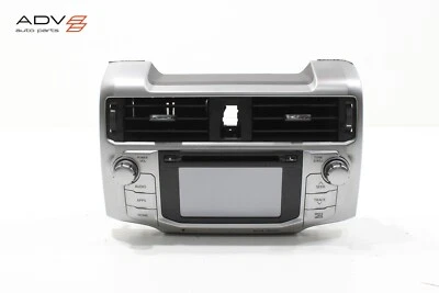 2016-2018 TOYOTA 4RUNNER DASH CENTER DISPLAY SCREEN & RADIO RECEIVER MODULE OEM - Imagen 1 de 4
