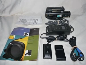 Sony CCD-TR94 8mm Video8 camera Camcorder VCR Player Video Transfer - Picture 1 of 6