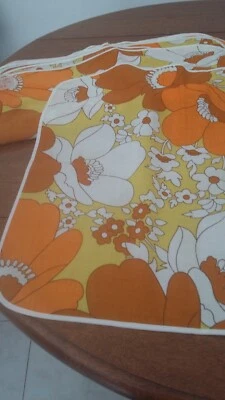 8 ANCIENNES SERVIETTES DE TABLE 1970 NEUVES DECOR FLORAL VINTAGE LINGE MAISON - Photo 1/4