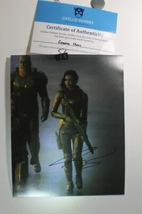 Foto firmada por Gemma Chan Capitana Marvel Minn-Erva 11x14 COLOR certificado de auténtico  - Imagen 1 de 5