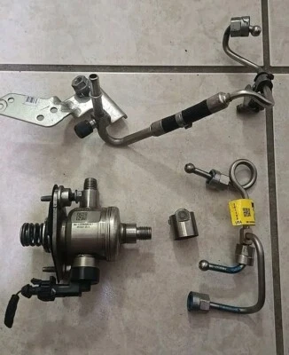 Bomba de combustible de alta presión GMC 2012-2019 3,6 L Cadillac, Chevrolet, Buick 12641740 Foto 1 de 4