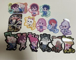 Adesivi Dandadan DieCut set completo 14 pezzi nuovi con scatola con pellicola segreta 2 - Foto 1 di 1