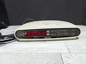Radio sveglia doppia Sony Dream Machine bianca ICF-C390 FM/AM testata funzionante - Foto 1 di 6
