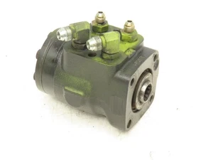 Char-Lynn Eaton 241-1098-002 Forklift Hydraulic Power Steering Pump Off FGC25K - Picture 1 of 10
