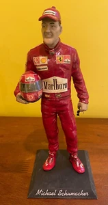 HANDGEFERTIGTE Michael Schumacher SKULPTUR Ferrari Statue Formel 1 Actionfigur F1 - Bild 1 von 9