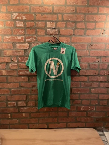 Vintage Minnesota North Stars NHL Hockey T-Shirt 80's Single Stitch Screen Stars Cover