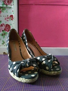 Buffalo*Peeptoe*Plateau*Polka Dots*Wedges*10,5cm*schwarz*39 - Bild 1 von 5