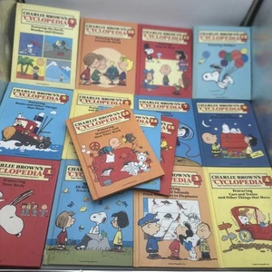 Complete Set- Charlie Brown and Snoopy Encyclopedias 1-15, Vintage 1980 Books - Bild 1 von 24