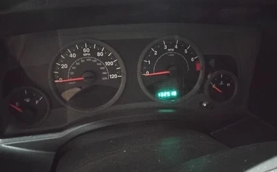 Jeep Compass 2008 OE velocímetro calibre clúster 132 k millas Foto 1 de 4