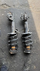 1 Paar Stoßdämpfer 2 Federbeine Vorne Links Rechts Mercedes W245 - Bild 1 von 2