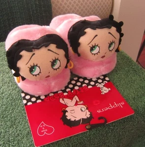 NEW BETTY BOOP PLUSH SLIP ON SLIPPERS LADIES SIZE SMALL 5-6 - Picture 1 of 4