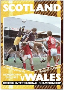 Programma calcio 1982 Home Internl Scozia v Galles (Hampden Park) - Foto 1 di 1
