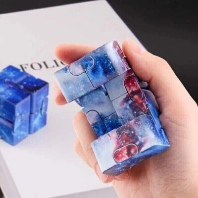 手指治疗:Infinity Cube减压玩具适用于EDC爱好者 — 第 1/3 张图片