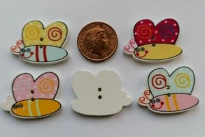 BOTONES DE ÁLBUM DE RECORTES PARA HACER TARJETAS DE COSTURA MARIPOSA ARTESANAL DE MADERA - VENDEDOR DEL REINO UNIDO - BT003 - Imagen 1 de 1
