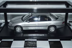 Triple 9 Opel Omega B Roadcar 1996 Argento 1:18 T9-1800430 - Foto 1 di 7