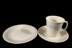 Corning Corelle Blue Lily Bread/Side Plate and Coffee Cup with Saucer - Afbeelding 1 van 11