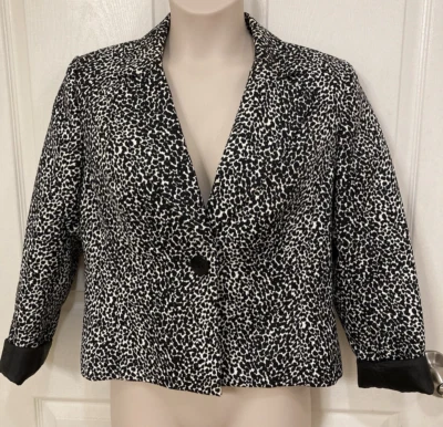 Traje Chaqueta Liz Claiborne Talla 12 Para Mujer Negro Blanco Estampado Animal Negocios Foto 1 de 4