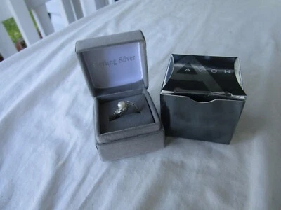 Avon Sterling Silver Genuine Pearl Ring Size 6.25~ NEW IN GIFT BOX! - Image 1 of 4