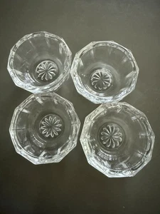 Vintage 4er Set Salzkeller aus geschliffenem Glas klar rund mit geplatzten Salzhaltern - Bild 1 von 8