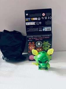 Five Nights at Freddy's Special Delivery - Funko Mystery Mini - Radioactive Foxy - Picture 1 of 6