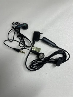Genuine Sony Ericsson HPM-64 Headphones for K660i K750i K770i K800i K850i Black - Image 1 of 4